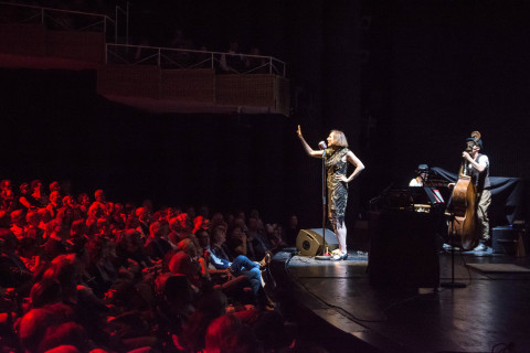 Lotta Stein und Christoph Kopp vor ausverkauftem Haus im Theater Münster